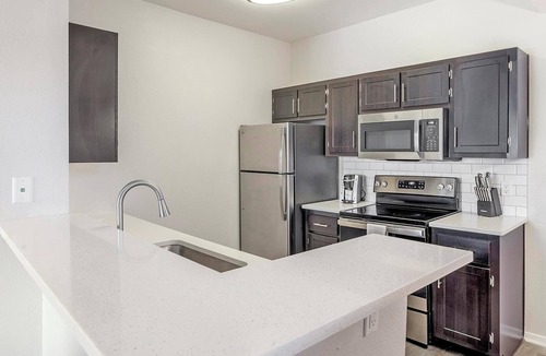 Greenbell Apartment | Landing | Modern 1BD, Gym, Pool