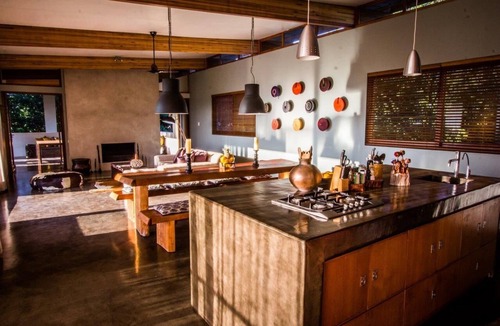 Mtunzini Villa | Large stunning villa near beach with rimflow swimming pool in Mtunzini