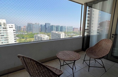 Apoquindo Apartment | Las Condes 2BR/2BA: Pool, Gym & Near Parque Arauco