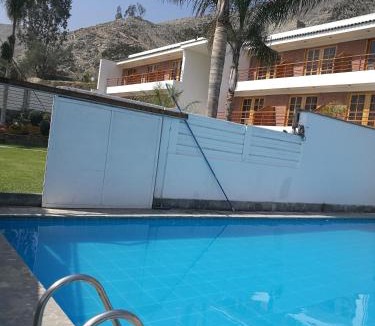 Cieneguilla Hotel | Las Cumbres INN