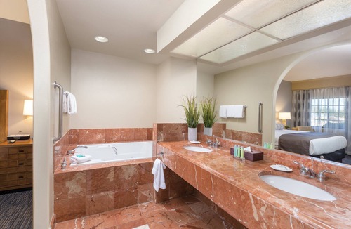 South Mountain Hotel | Legacy Golf Resort