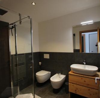 Cavedago Bed & Breakfast | LENIS Bed and Breakfast