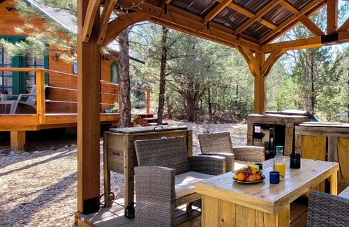 Orderville Cabin | Live Simply Cabin | Glamping at it's finest