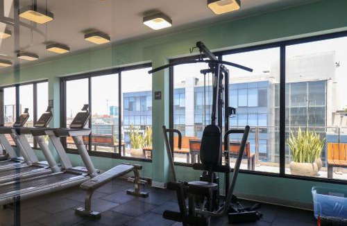 San Isidro Centro Financiero Apartment | Living 110 Suites by Wynwood House