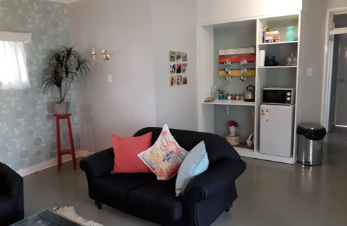 Morningside Apartment | Location, location, location and newly decorated with views