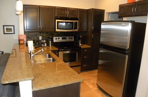 Campus Farm Condo | Location Unsurpassed! Luxuriously upgraded condo in central Tucson.