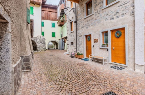 Pinzolo Apartment | Lovely apartment for 2 people with WIFI and TV