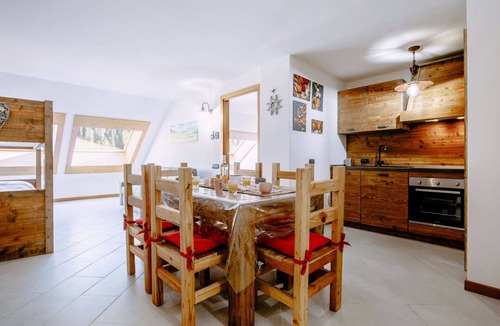 Alba Apartment | Lovely apartment for 5 people with hot tub, WIFI and TV