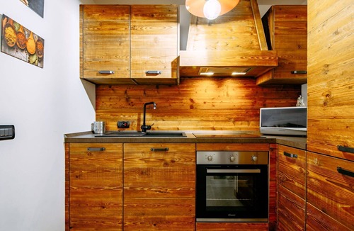 Alba Apartment | Lovely apartment for 5 people with hot tub, WIFI and TV