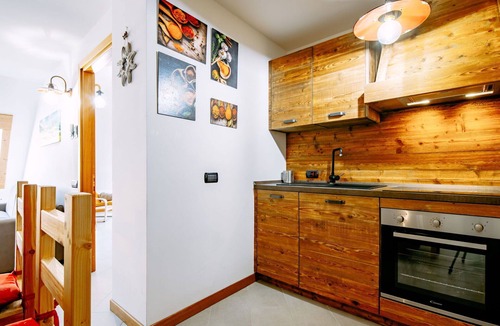 Alba Apartment | Lovely apartment for 5 people with hot tub, WIFI and TV