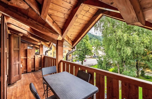 Pinzolo Apartment | Lovely apartment for 6 guests with WIFI, TV and patio