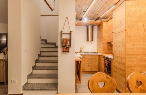 Carisolo Apartment | Lovely apartment for 6 guests with WIFI, TV and patio