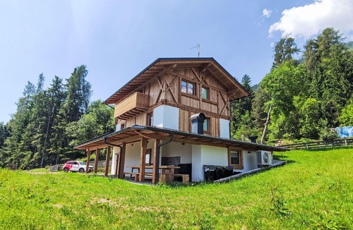 Livo Villa | Lovely apartment in villa for 4 people with WIFI, TV, patio and panoramic view