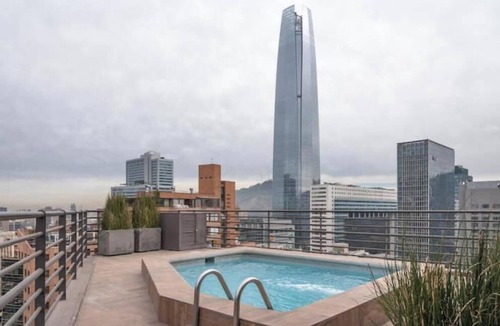 El Golf Apartment | Lovely STUDIO. Walking distance to MUT, Costanera Center and El Golf.