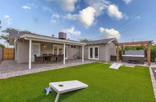 Park Scottsdale Four House | Lux Central Scottsdale Gem w/Hot Tub + Firepit!