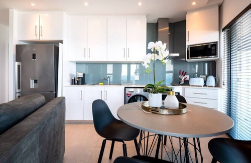 Umhlanga Apartment | Lux Oceans 2 Bedroom Apartment in Umhlanga