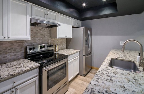 South Scottsdale Condo | Lux Scottsdale - Luxury Remodel (Walk to Old-Town and Spring Training)