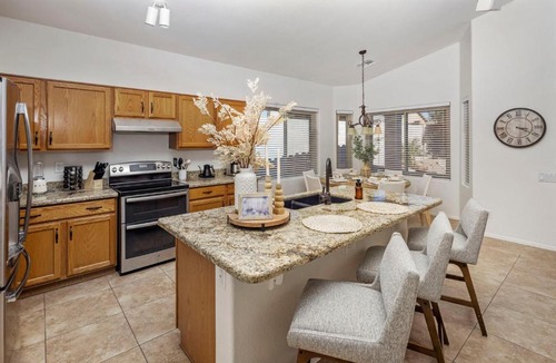 Boulder Mountain Highlands House | Luxe 4BR Desert Oasis w Pool Mtn Views