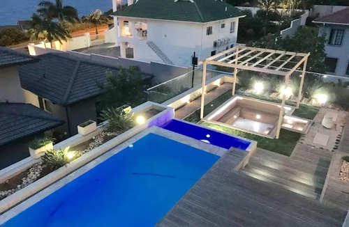 Sheffield Beach House | Luxe Life House