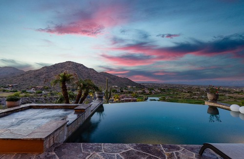 Fountain Hills House | Luxurious Entertaining Paradise, Infinity Edge Pool/Hot-Tub, Endless VIEWS!