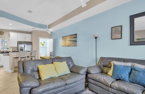 Bay Esplanade House | Luxurious, Family Friendly House, Rooftop Terrace, Hot Tub & Breathtaking Views!