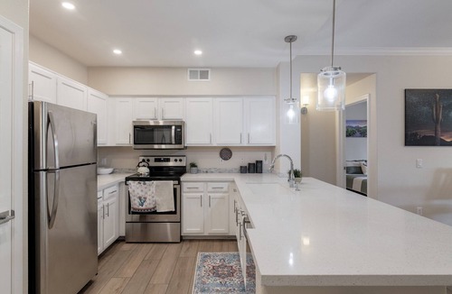 North Scottsdale Condo | Luxurious Scottsdale condo with 2 pools, a hot tub, a gym, and a movie theater
