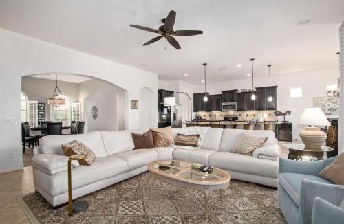 Estrella Mountain Ranch House | Luxurious villa with pool and spa