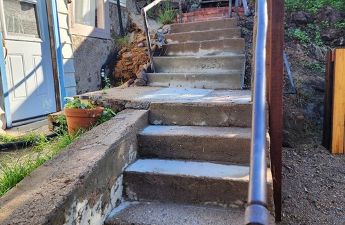 Bisbee House | LUXURY 2-bedroom house in brilliant Bisbee with BREATHE taking views