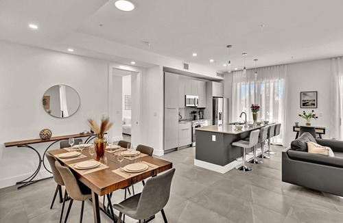 Harbordale Apartment | Luxury 3 Bedrooms APT Brand new, Perfectly located #204