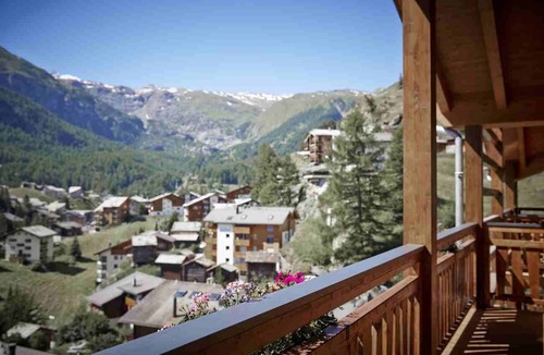 Zermatt Apartment | Luxury Apartment rental for 10 people with View in Zermatt center with wellness spa