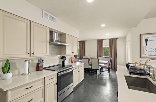 Skyline Bel Air Estates House | Luxury Desert Retreat, 5BR, Heated Pool, Spa & Putting Green, Sleeps 16