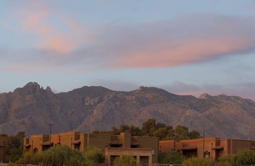 Tucson Condo | Luxury Foothills Condo - Resort Style Living
