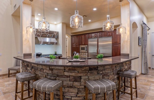 Fountain Hills House | LUXURY Fountain Hills, VIEWS, Infinity Edge Pool, Hot Tub, Sleeps 16, Golf