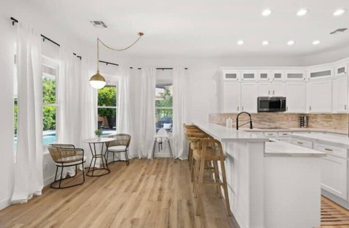 Mesa House | Luxury Home/Heated Pool/hot tub/Theater/Putting Green AZ