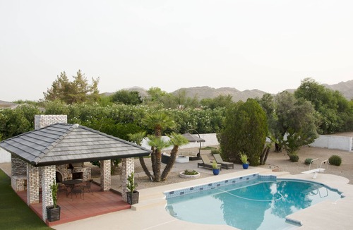 El Norte Cuarenta House | Luxury Mummy Mountain Paradise with Heated Pool, Fire Pit, and Sport Court