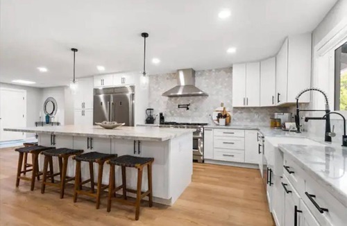 Rural-Geneva House | Luxury Pool House mins to ASU with BBQ + Bar, 4 bedrooms, 3 bathrooms Sleeps 10