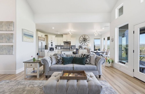 Payson House | Luxury Rim View Retreat—Huge Deck—Escape Phoenix Heat