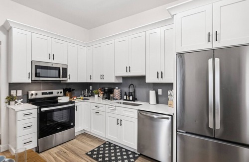 Benton Park West House | Luxury STL Oasis: Sauna, Fire pit, Hot Tub & Games