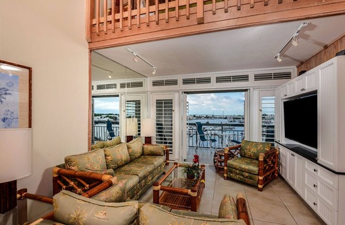 Historic Seaport Condo | Luxury Waterfront at Galion Resort in Old Town