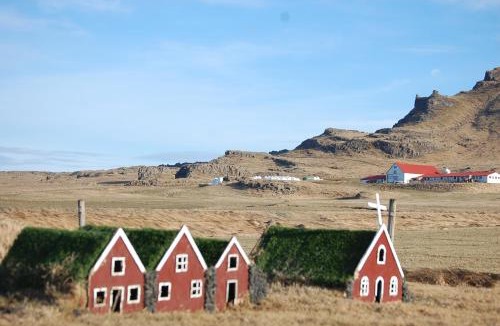 Hvalfjarðarsveit House | Móar guesthouse