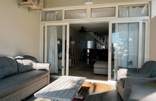 Selection Beach Apartment | Mallorca Beachfront Unit Umdloti