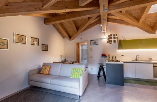 Calceranica al Lago Apartment | Mansarda di Alex e Nataly