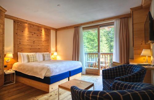 Campo Carlo Magno Hotel | Maribel Hotel
