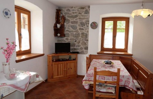 Calceranica al Lago Apartment | Maso Marini - Appartamento Capriolo by Interhome