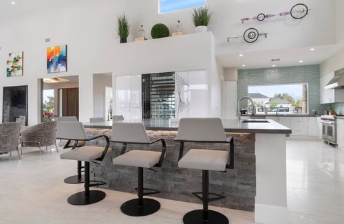 Arcadia Manors House | Massive Luxury resort Home minutes from old town!