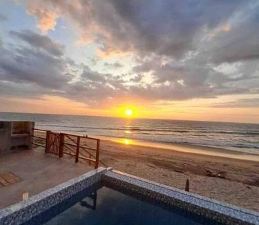 Punta Sal House | MIAZ Casa de Playa en Canoas de Punta Sal