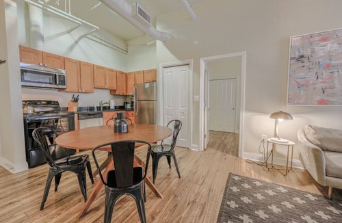 Boston Financial District Apartment | Milk153-2C-2/2 · Airy 2BR | Fidi Boston | Walk anywhere!