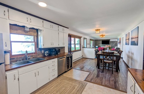 Osakis House | "Miller Bay Hideaway" on Lake Osakis