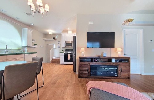 Cottonwood-Verde Village House | Mingus Foothills|Hot Tub|Fire Pit | Casita