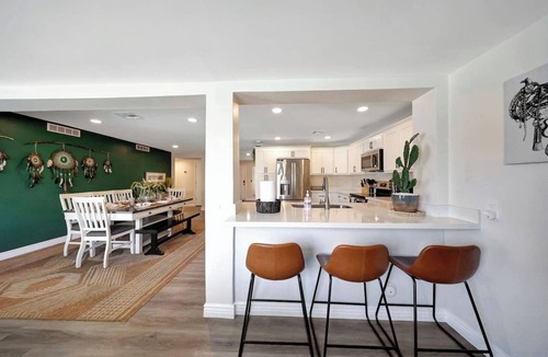 Glendale House | Mission Masia | Near Stadium | Pool | BBQ | Games